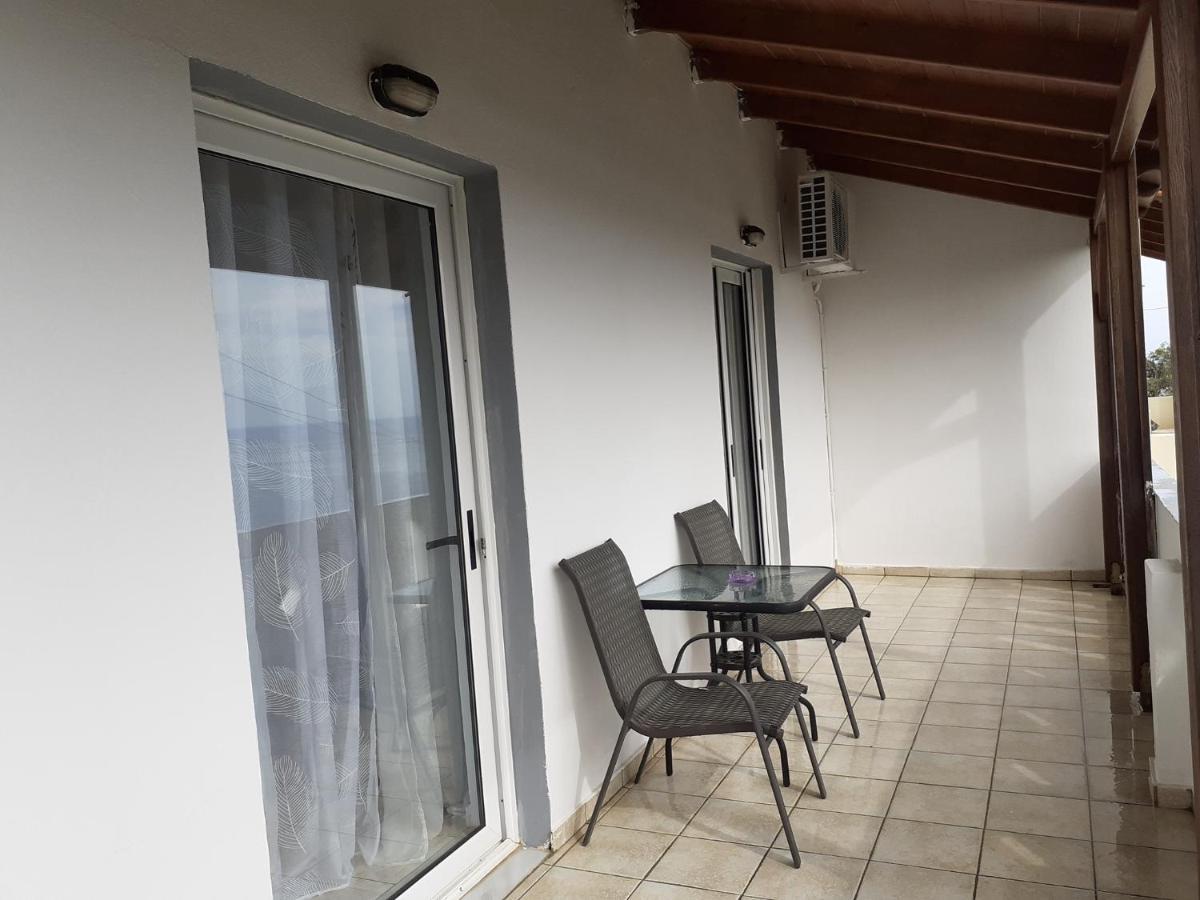 Golden Sun Apartments Rodhákinon Bagian luar foto